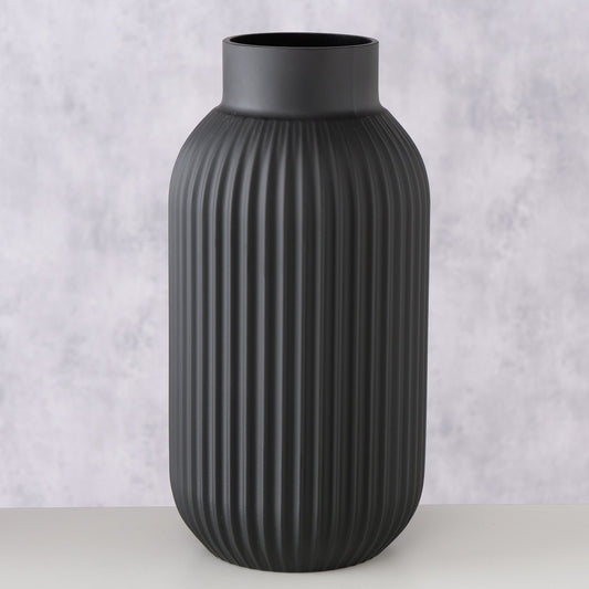 Handgearbeitete Vase aus in schwarzmatt aus lackiertem Glas