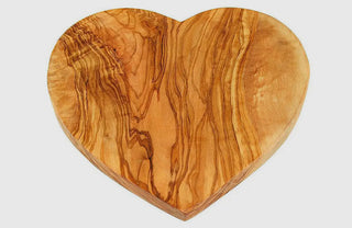 Handgefertigtes Olivenholz Frühstücksbrett Herz für Küche