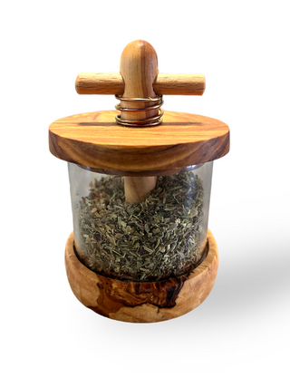 Kräutermühle aus Olivenholz für frische Kräuter in der Küche